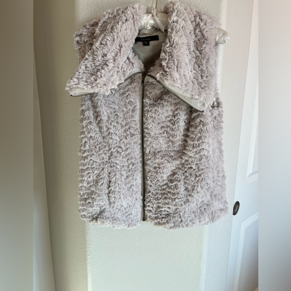 Fever Women's Plush Teddy Jacket in Cream